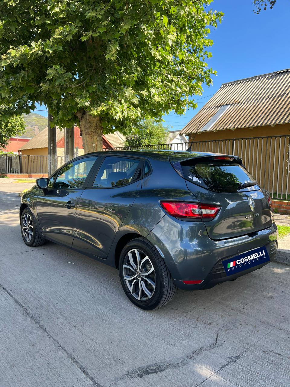 RENAULT CLIO 2018 (vendido)